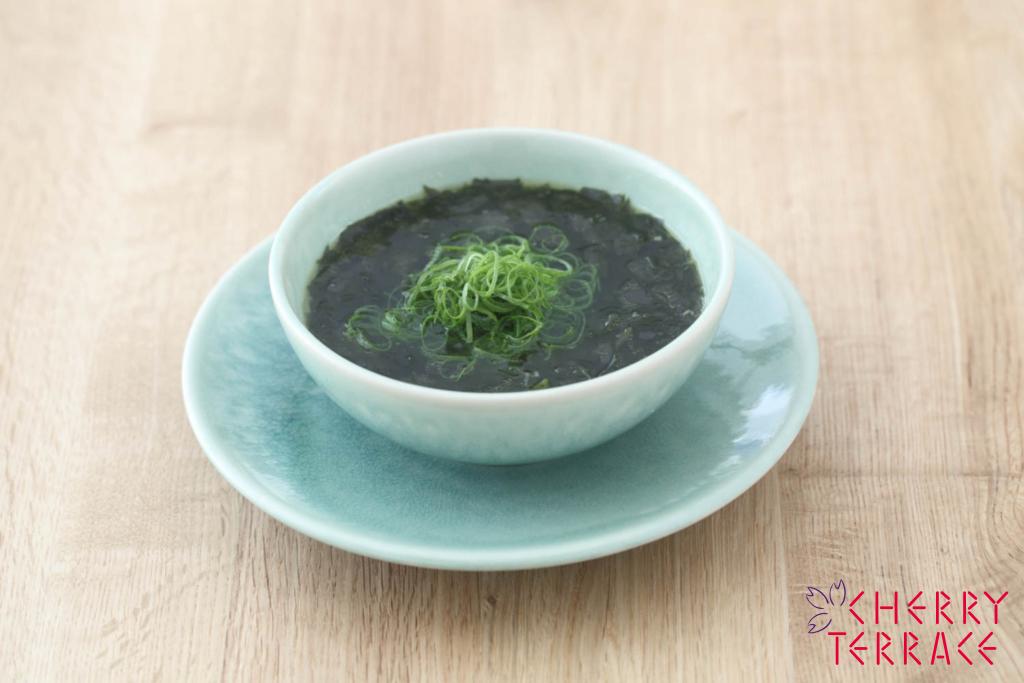 わかめスープ