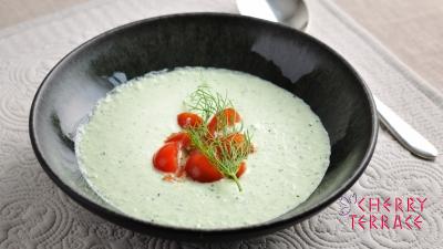 トマトときゅうりのスープサラダ ラッシー風