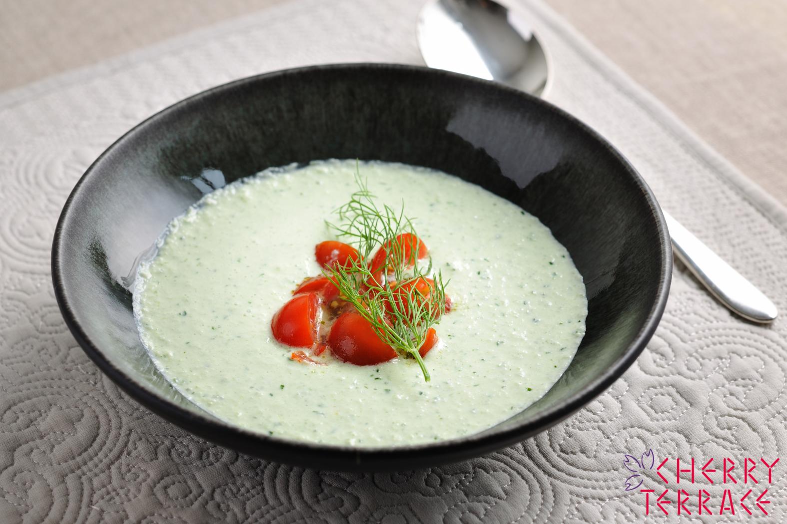 トマトときゅうりのスープサラダ ラッシー風 E Gohan トマトときゅうりのスープサラダ ラッシー風 E Gohan