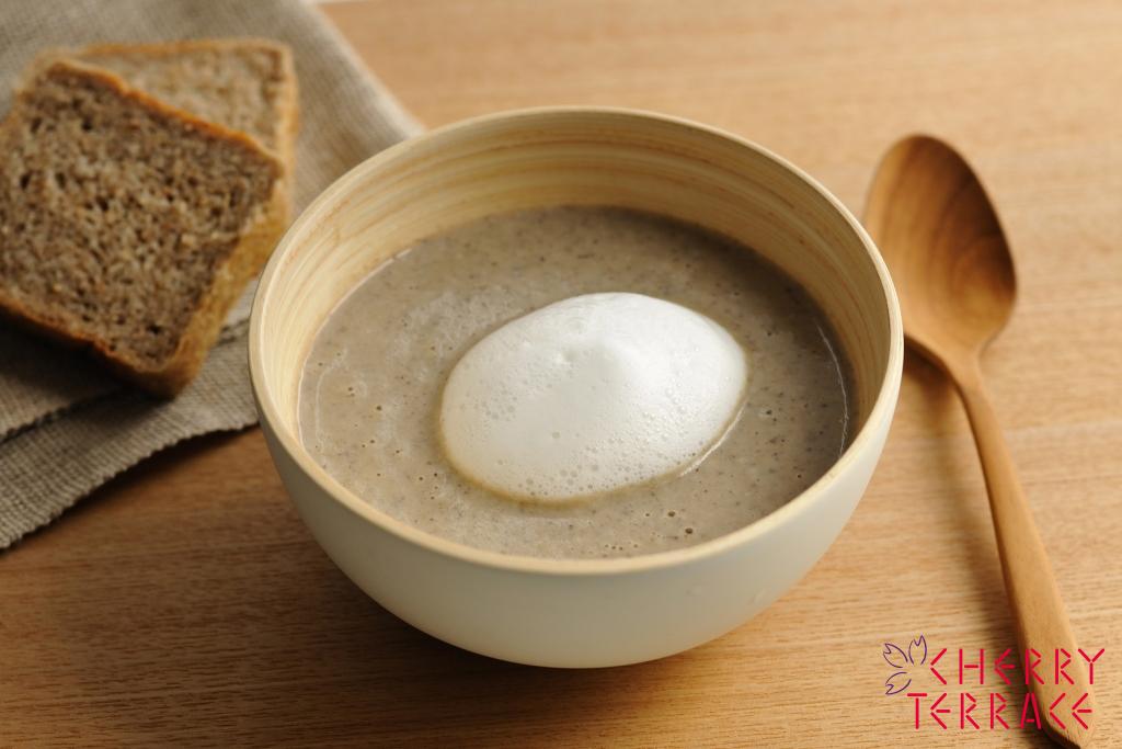 ブイヨンを使わない　きのこのポタージュ