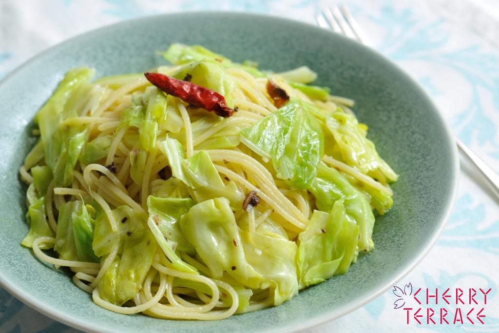 春キャベツとアンチョビーのスパゲッティ