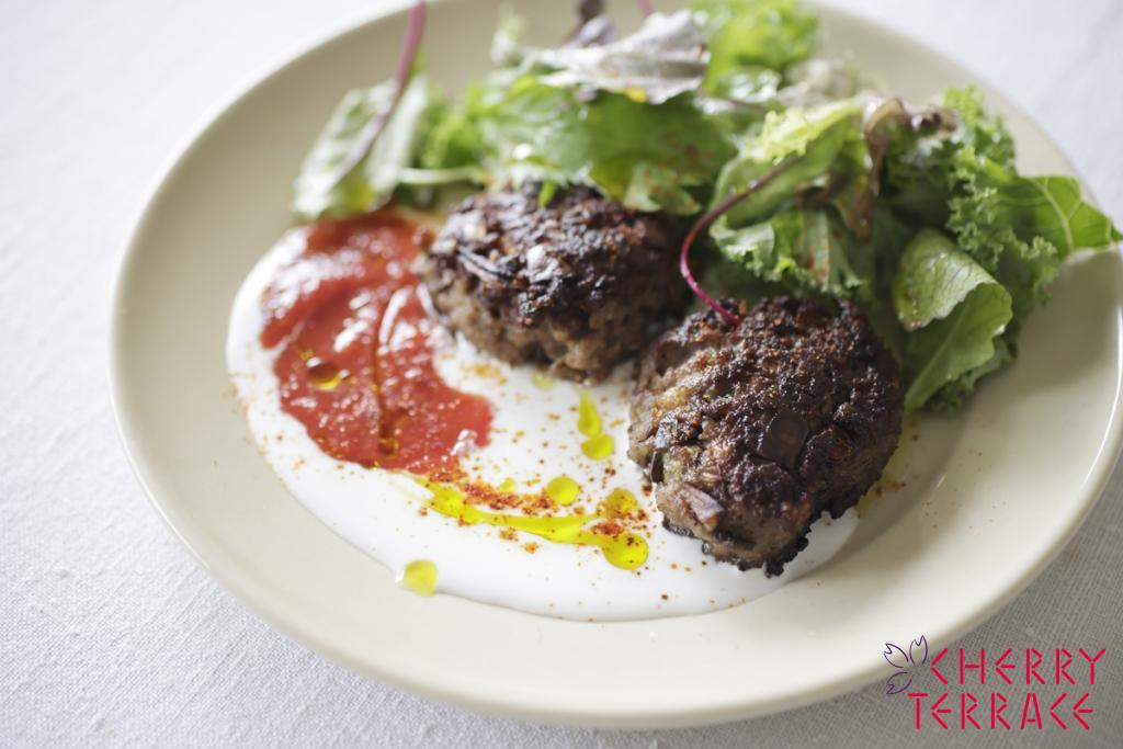 なすのミートボールヨーグルトソース