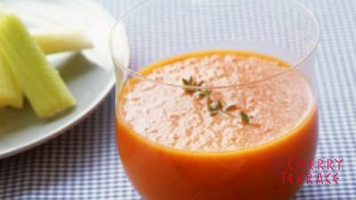 赤ピーマンのスープ