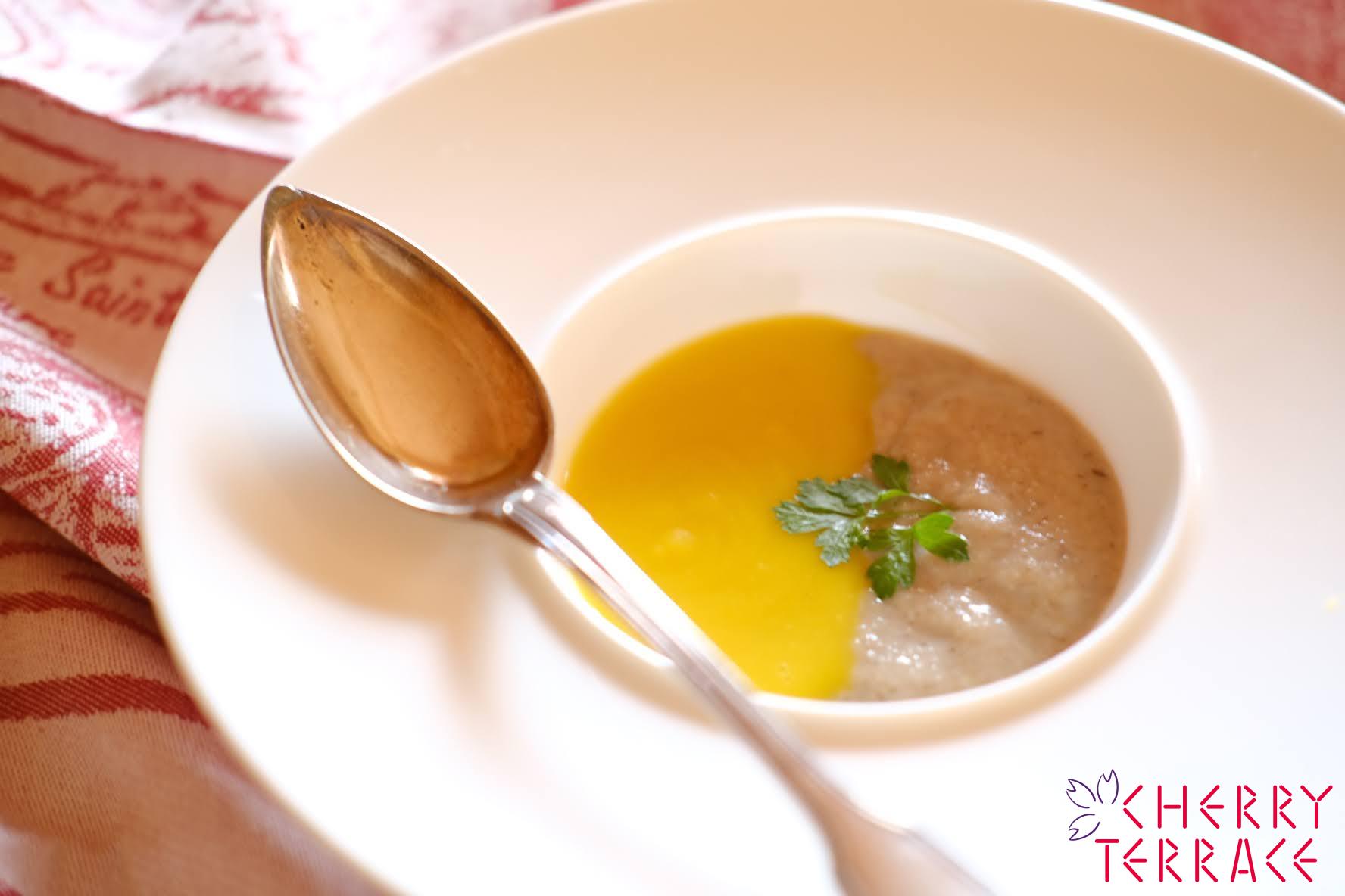 3つの味を楽しめるスープ〜カボチャ＆キノコ