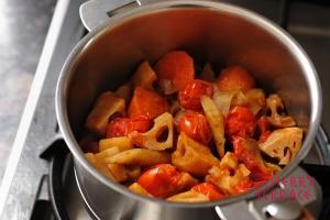 バルサミコ風味の根菜のラタトゥイユ