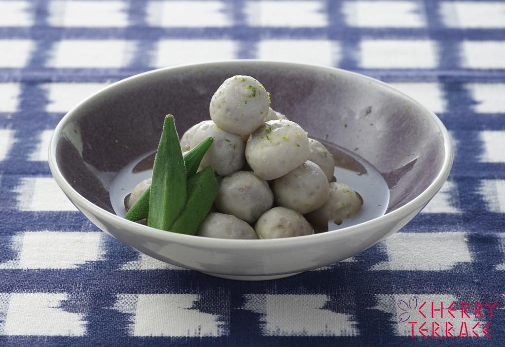 石川芋の白煮とオクラの青煮(きぬかつぎ)