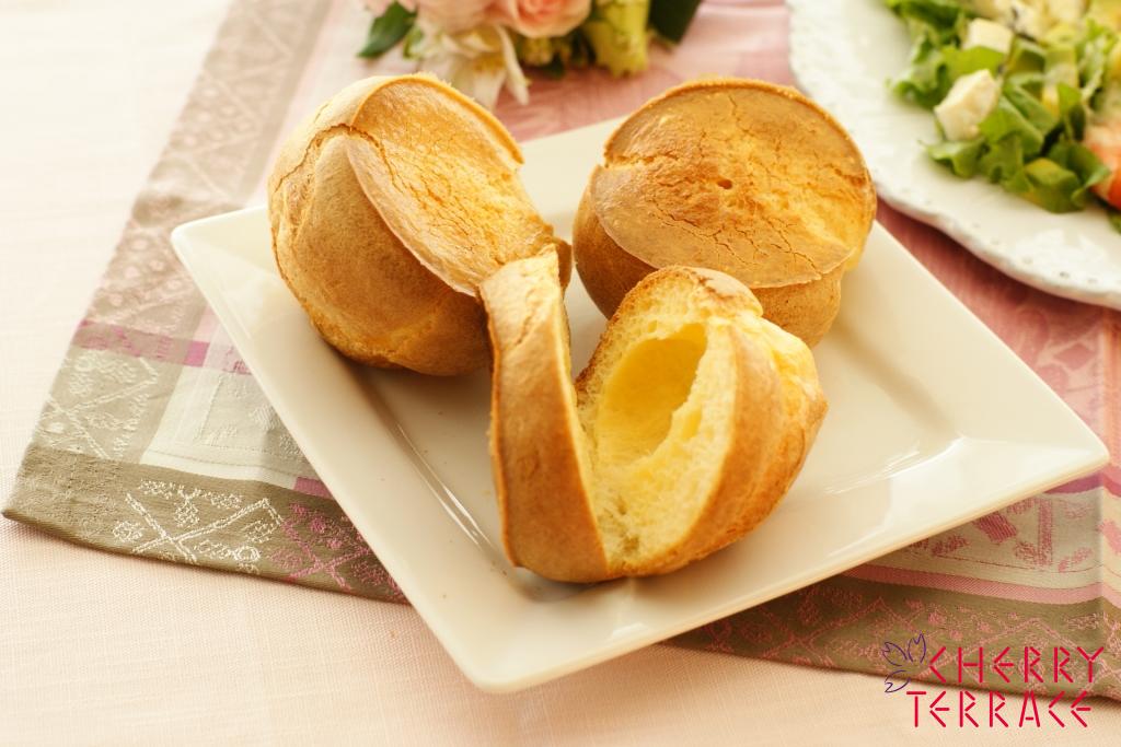 「弾けて飛び出る」 ポップオーバー