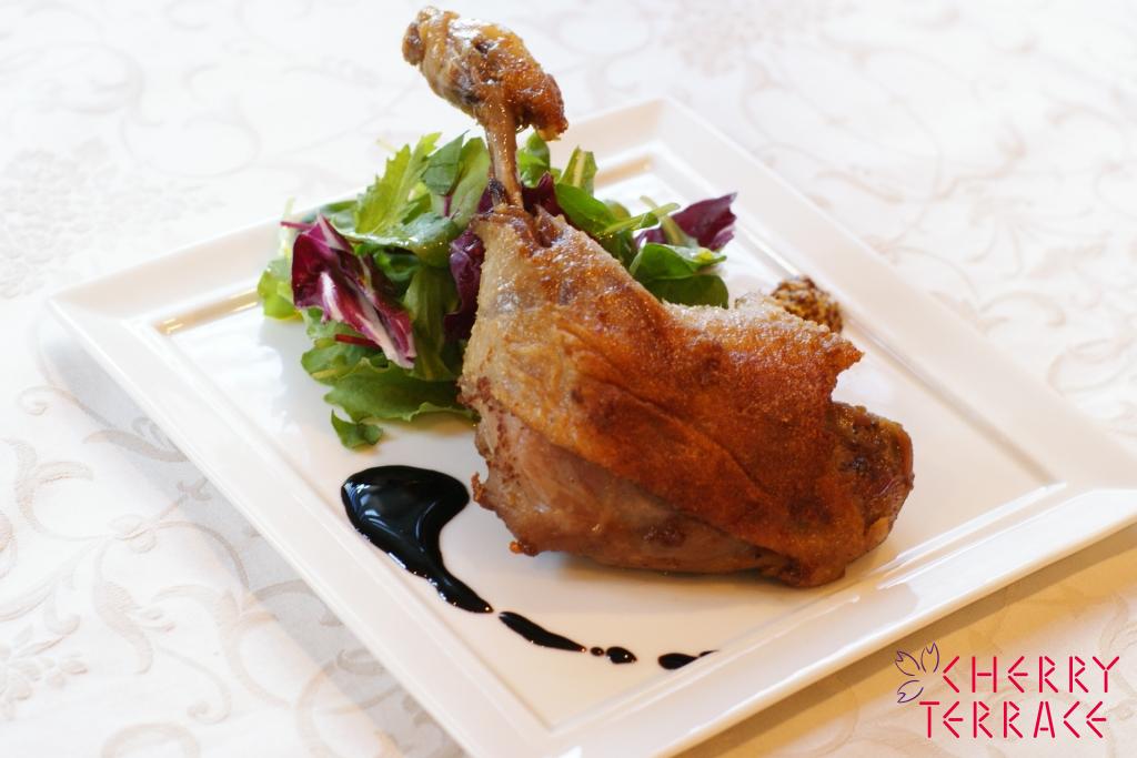 鴨のコンフィ　　バルサミコソース