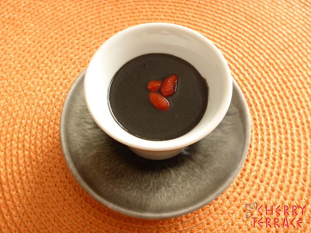 黒ごま汁粉