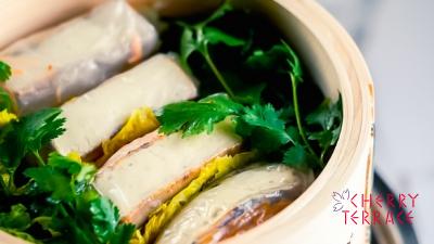 お手軽バインクオン(ベトナム蒸し春巻き) スイートチリソース