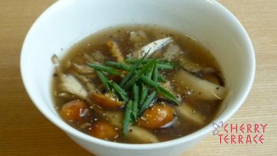 きのこたっぷり酢辛湯(サンラータン)