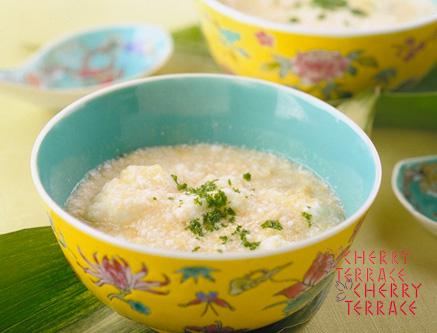 鶏挽き肉入りコーンスープ