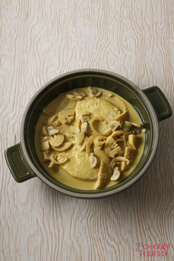 カジキとたけのこのサワークリームカレー