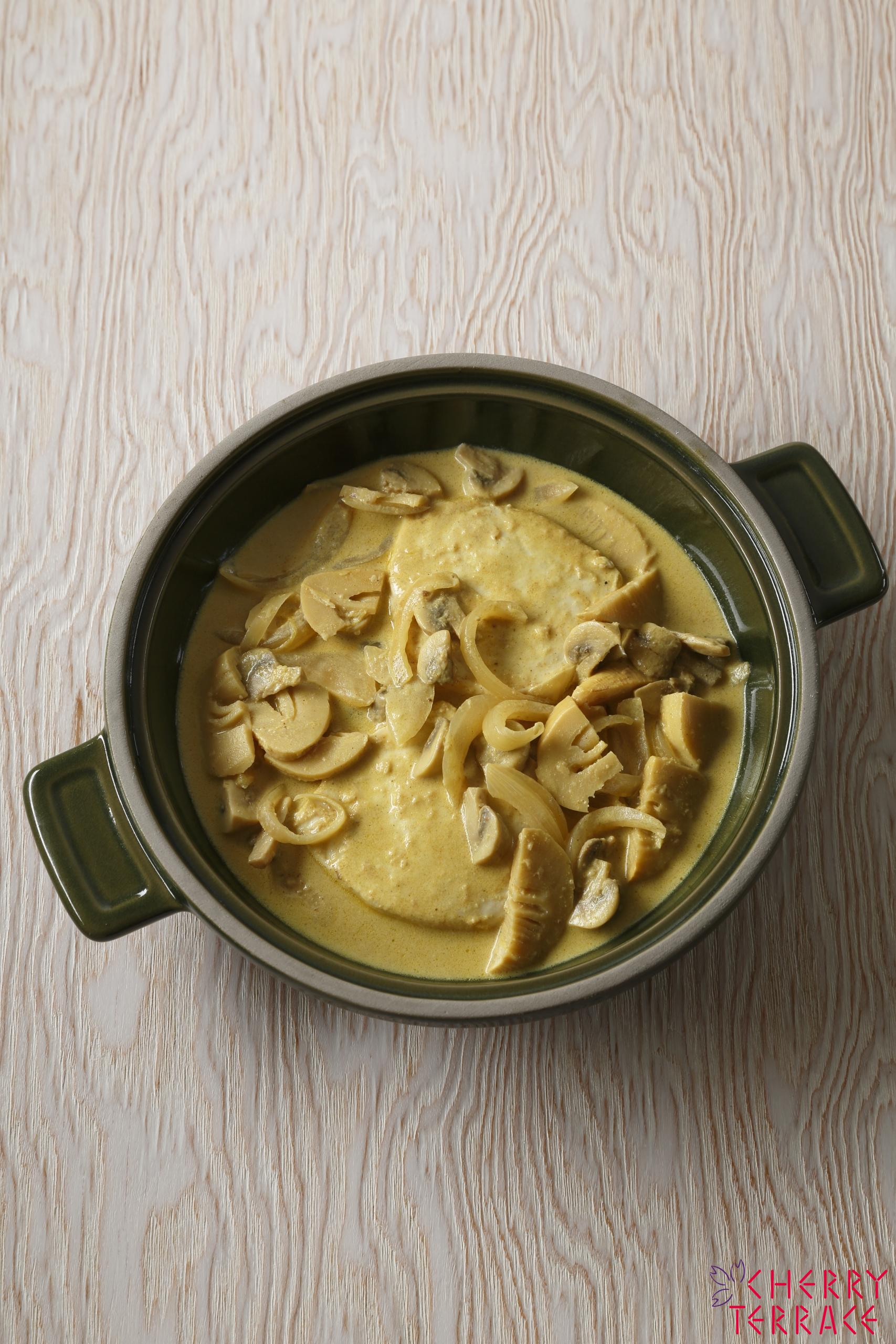 カジキとたけのこのサワークリームカレー