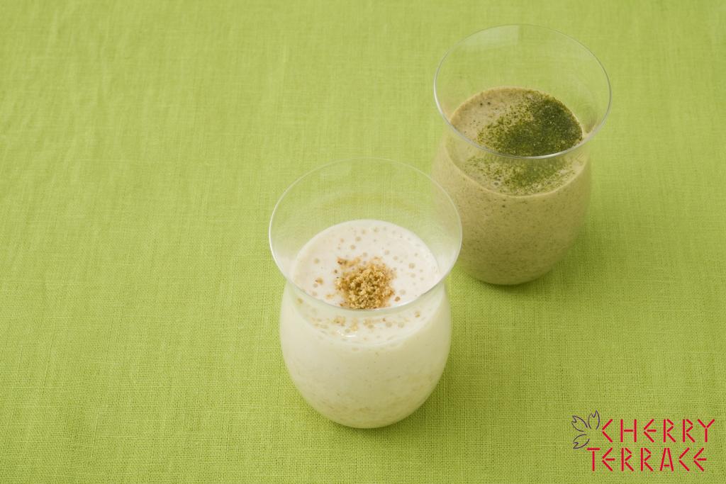 アーモンドバナナミルクと緑茶バナナミルク
