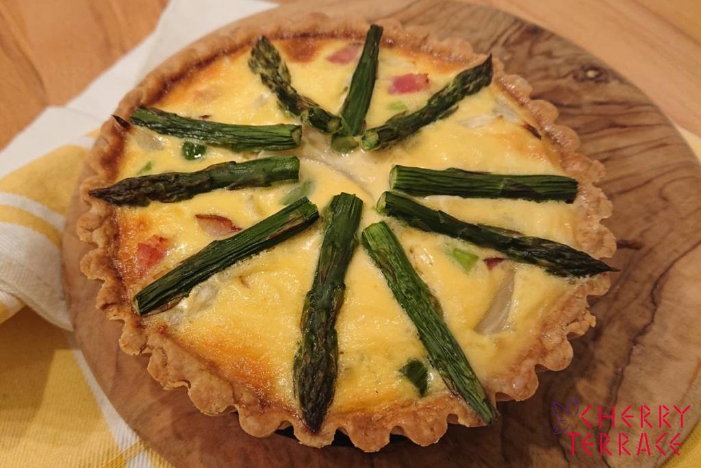 アスパラガスとベーコンのキッシュ