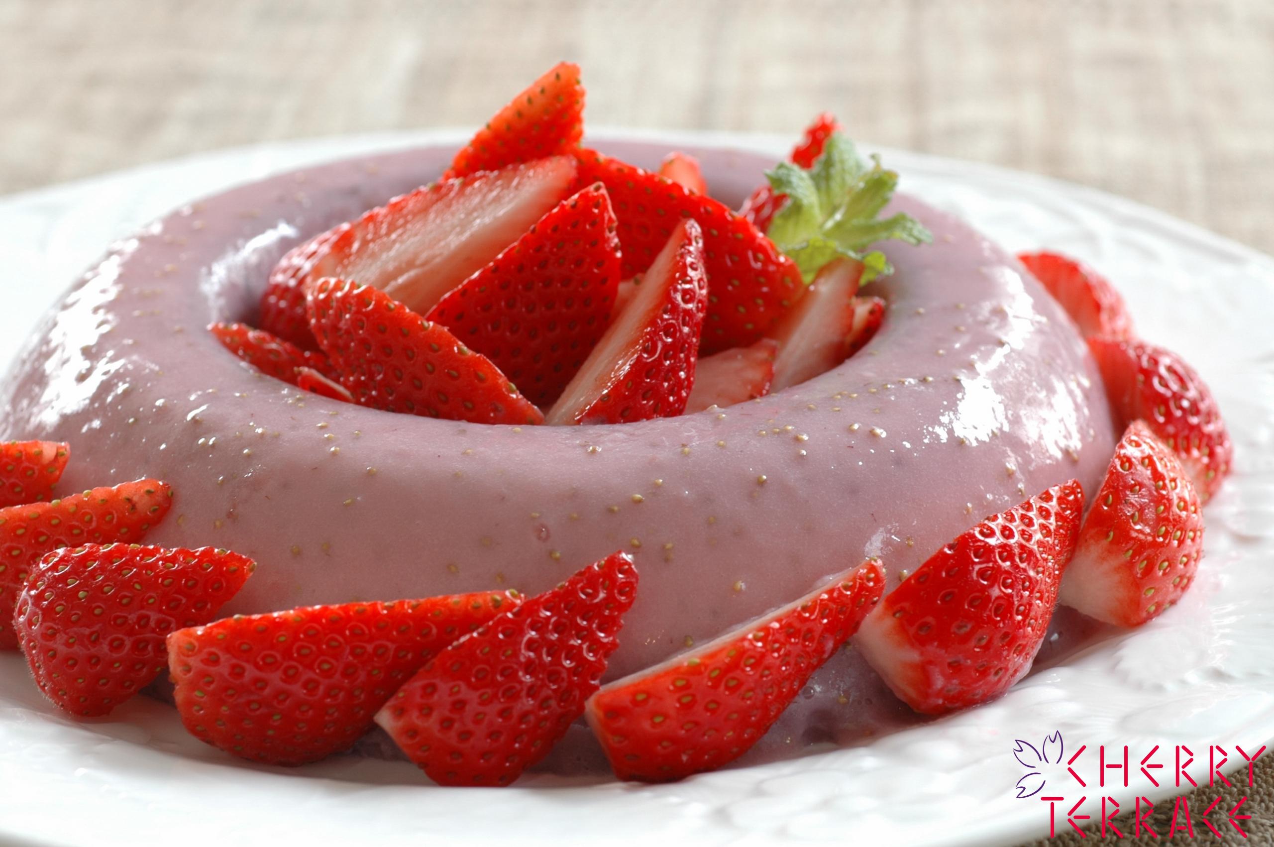 いちごの豆乳ババロア