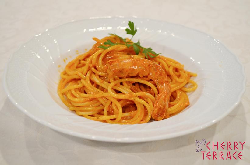 有頭海老のトマトクリームパスタ