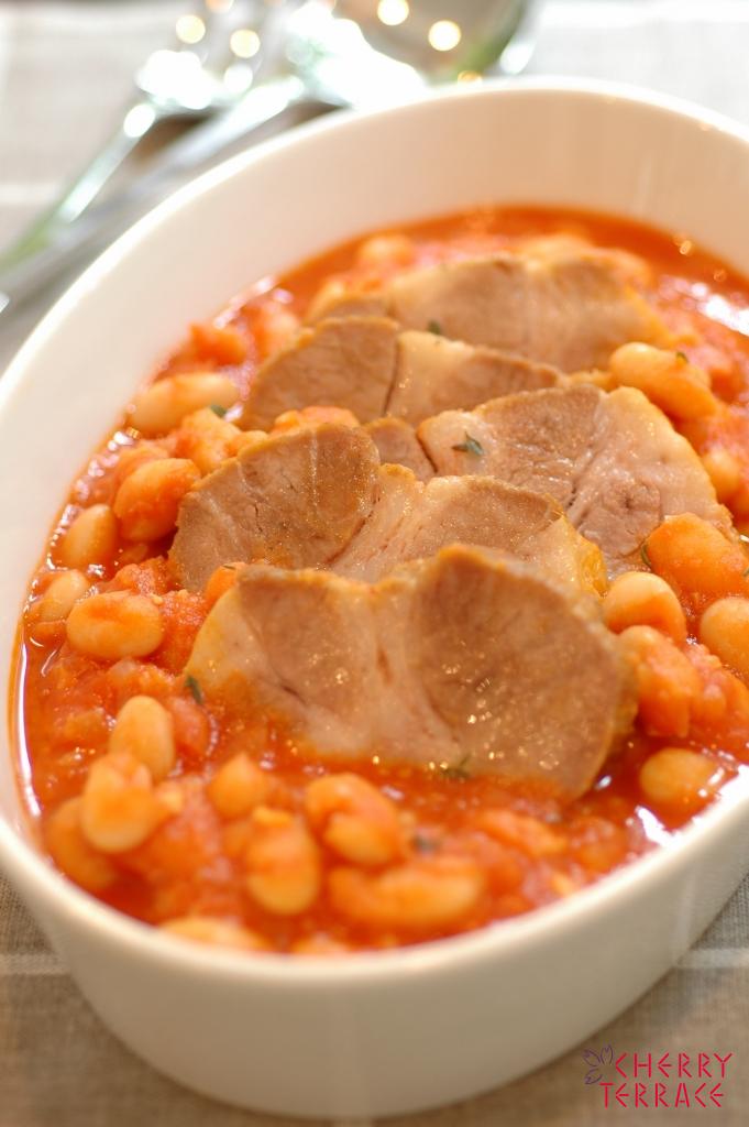 豚肉と白いんげん豆の煮込み