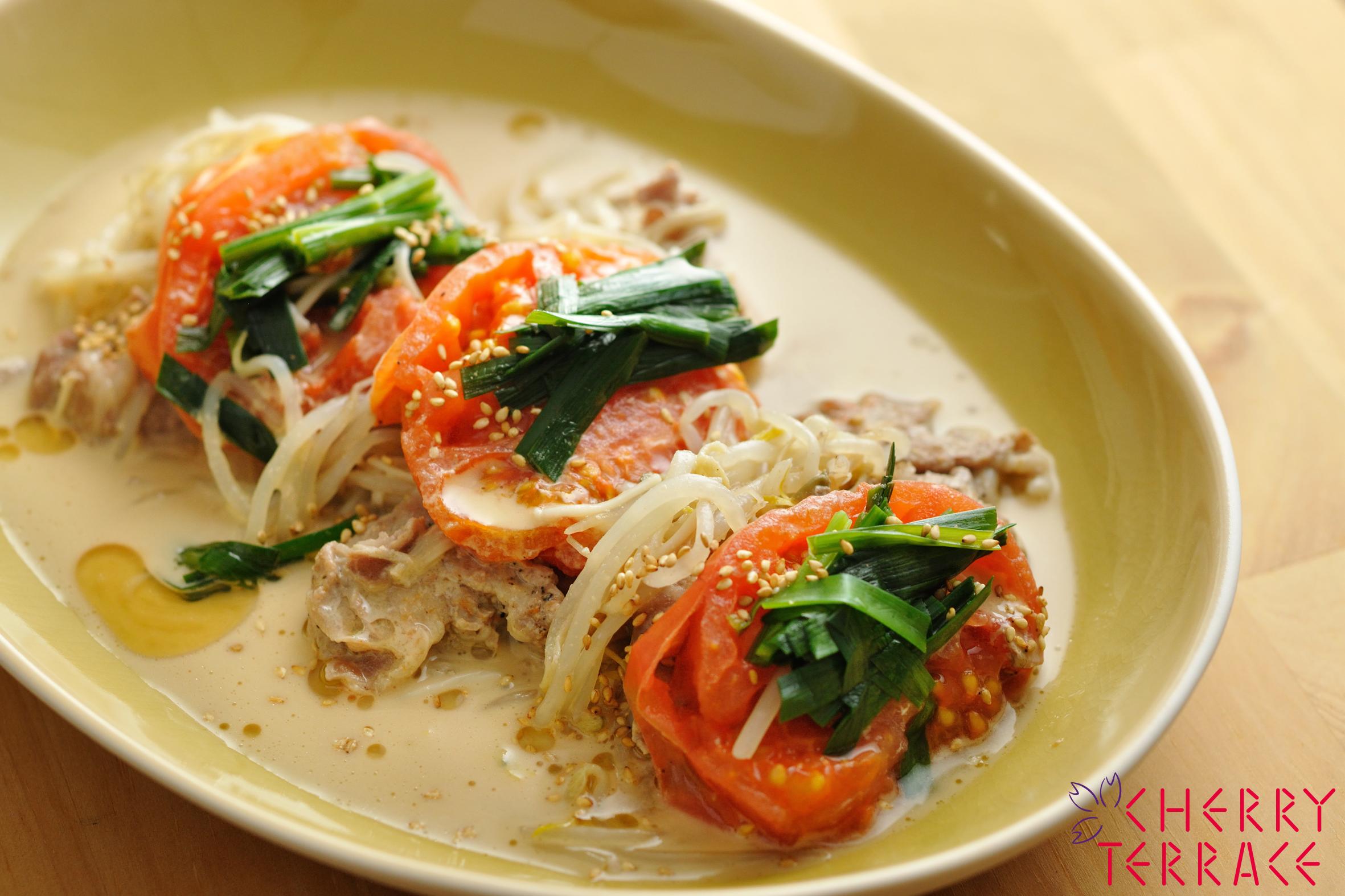 トマトと豚肉の重ね蒸し もやし担々麵風 E Gohan トマトと豚肉の重ね蒸し もやし担々麵風 E Gohan