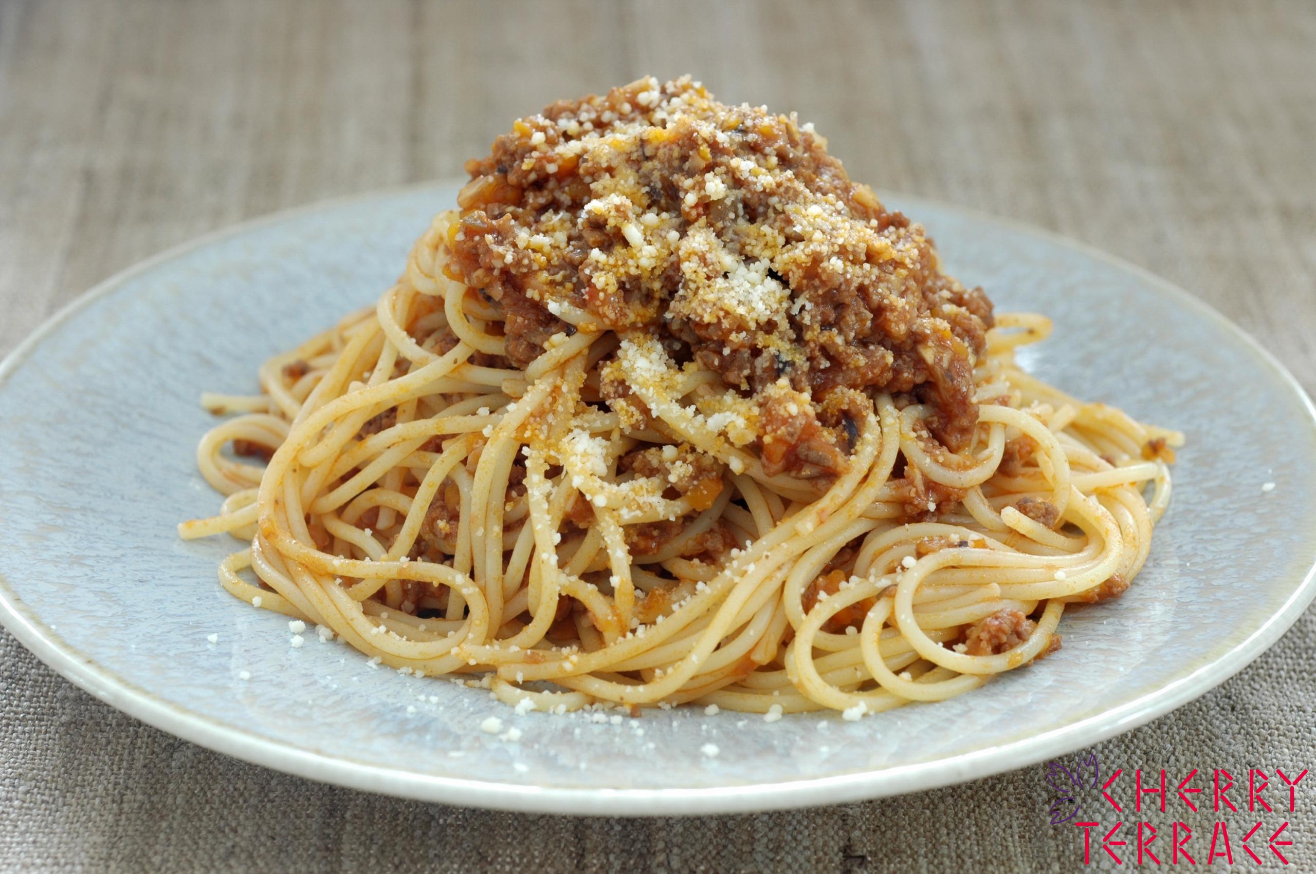 なすときのこのミートソーススパゲッティ