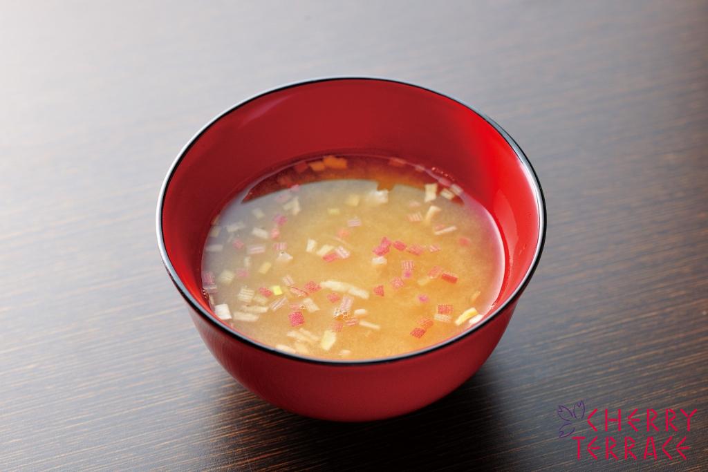 信州みそで作るみそ汁