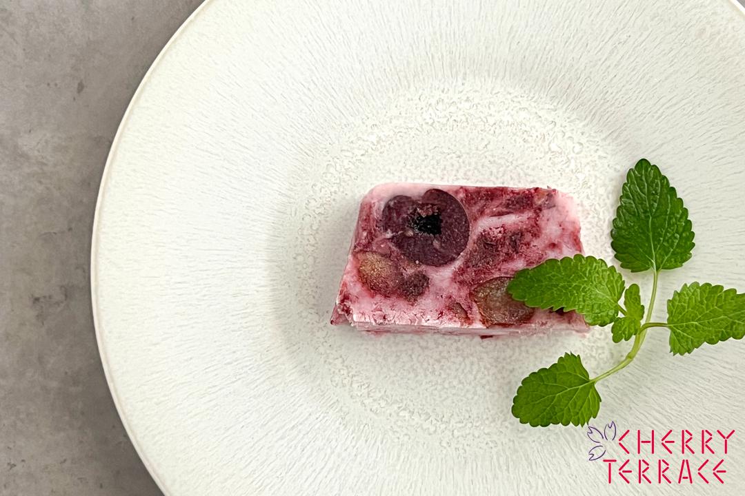 アメリカンチェリーとヨーグルトのソルベ