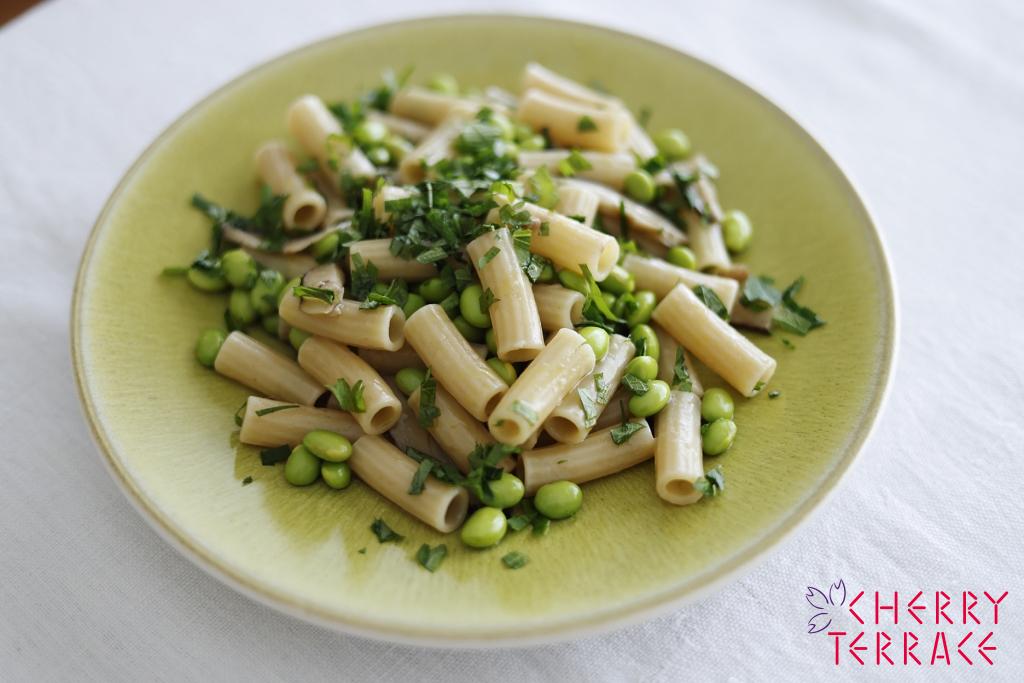 トルティリオーニの昆布だしと枝豆風味