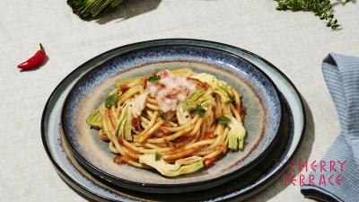 たけのことミントのスパゲッティ 海老のタルタル添え