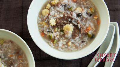 ベビーコーン、にんじんのおかゆ