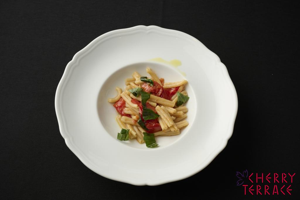 Pomodoro e basilico(トマトとバジルのパスタ)