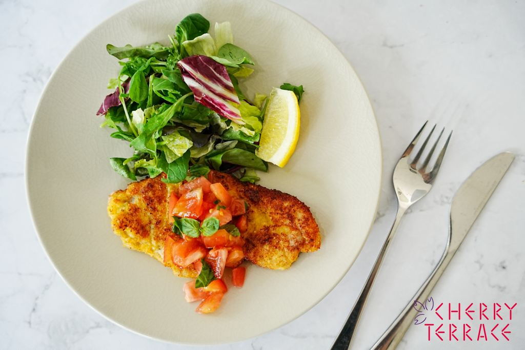 ミラノ風カツレツ フレッシュトマトのソース