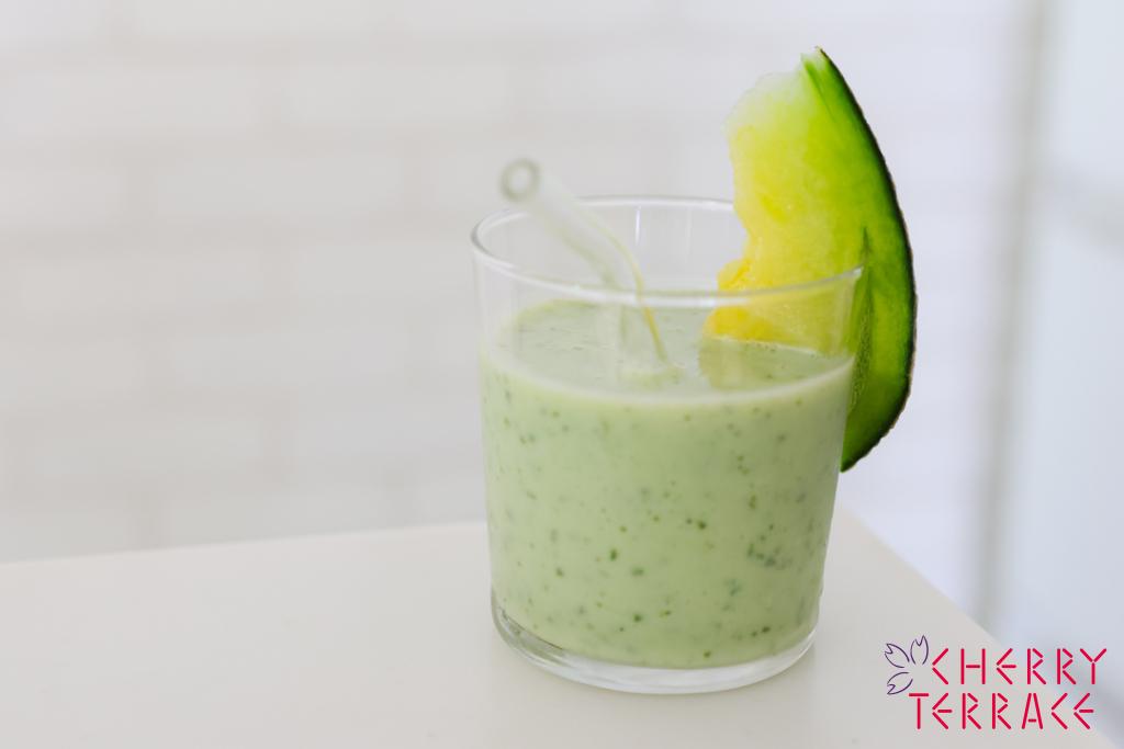 メロンとバジルの腸活スムージー