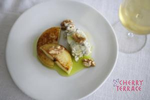 りんごのソテーとブルーチーズ