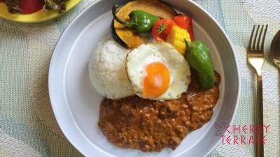 玉ねぎそぼろのミートソースでキーマカレー